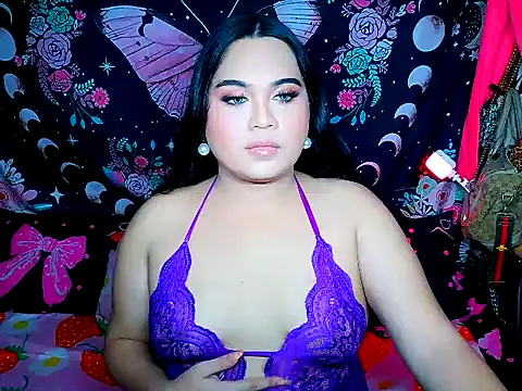 YourThicc bella online show from June 9, 2:39 pm