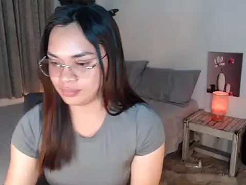 Snapshot of Luckystarxx chatting on March 11, 6:47 pm Luckystarxx online show from March 11, 6:47 pm