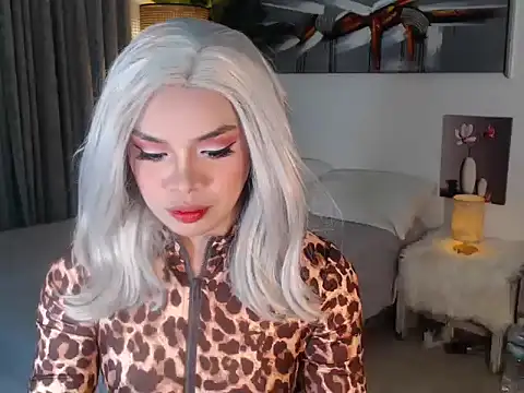 Snapshot of Luckystarxx chatting on March 23, 5:06 pm Luckystarxx online show from March 23, 5:06 pm