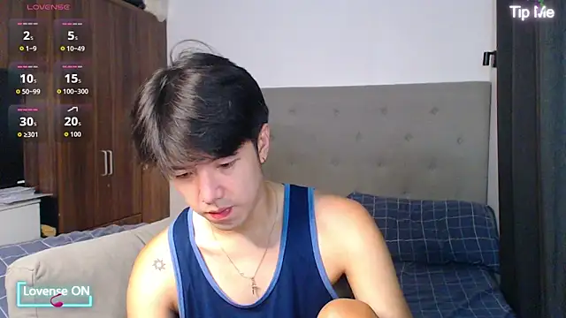 Addictiveboi online show from November 12, 3:18 am