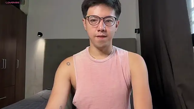 Addictiveboi online show from May 11, 3:12 am