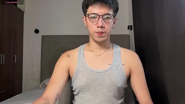 Addictiveboi online show from May 15, 3:35 am