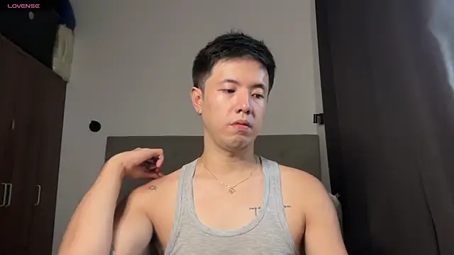 Addictiveboi online show from May 28, 3:48 am