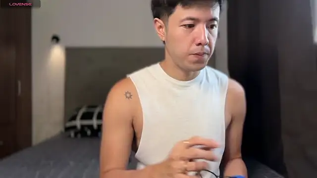 Addictiveboi online show from July 7, 4:04 am