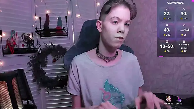 Snapshot of aestheticbeing chatting on December 14, 12:10 pm aestheticbeing online show from December 14, 12:10 pm