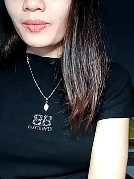 Hinna x online show from December 5, 12:47 pm