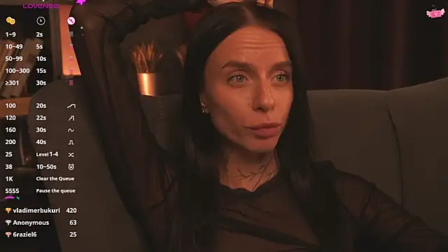 livia starwars online show from November 14, 9:30 am