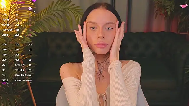 livia starwars online show from November 15, 10:04 pm