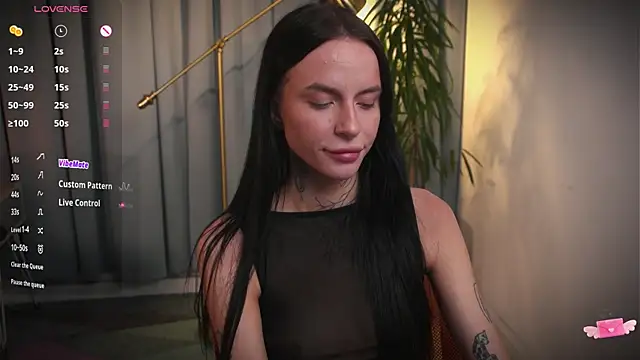 livia starwars online show from April 6, 9:49 pm