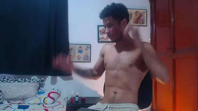 RuiMaddoox online show from October 4, 12:58 pm