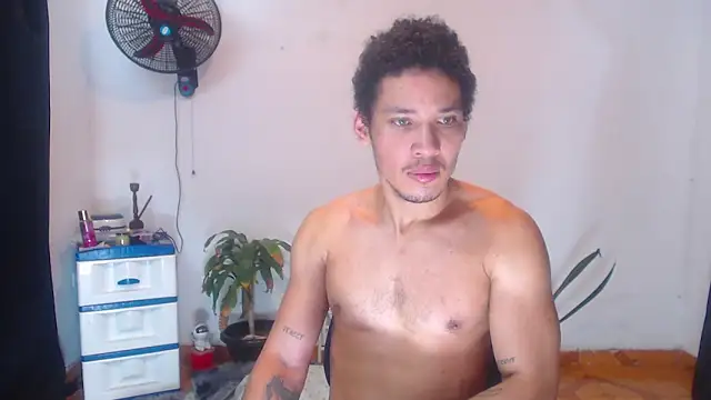 RuiMaddoox online show from November 15, 3:30 pm