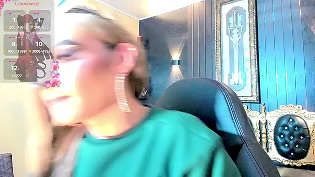 Snapshot of Cata_MW chatting on September 24, 3:10 am Cata MW online show from September 24, 3:10 am