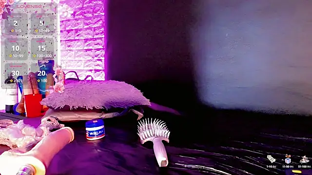 Snapshot of Cata_MW chatting on October 15, 7:14 pm Cata MW online show from October 15, 7:14 pm