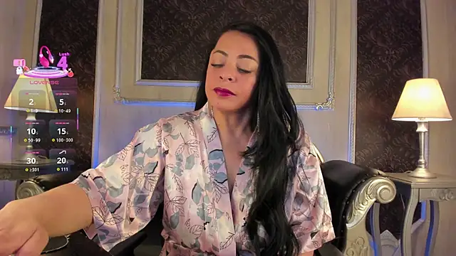 Snapshot of adelinemoretti chatting on October 7, 5:54 pm adelinemoretti online show from October 7, 5:54 pm