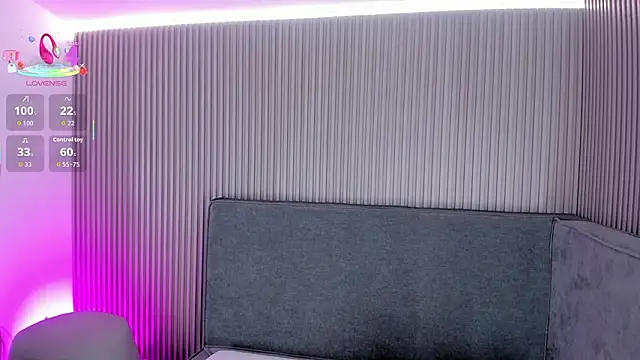 aleksandramiller  online show from January 31, 8:29 pm