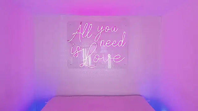Snapshot of aleksandramiller_ chatting on April 20, 12:52 pm aleksandramiller online show from April 20, 12:52 pm