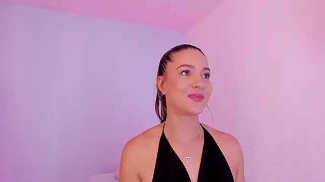 Snapshot of aleksandramiller_ chatting on July 14, 1:28 pm aleksandramiller online show from July 14, 1:28 pm