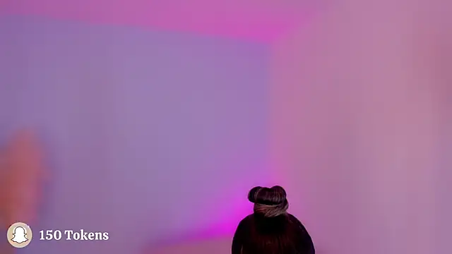 Snapshot of aleksandramiller_ chatting on July 30, 12:59 pm aleksandramiller online show from July 30, 12:59 pm