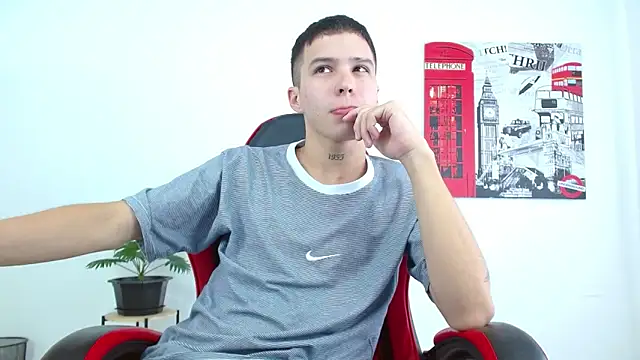 Cumandres18 online show from October 18, 2:07 pm