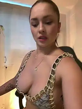 Alyson Conner online show from July 3, 1:06 pm