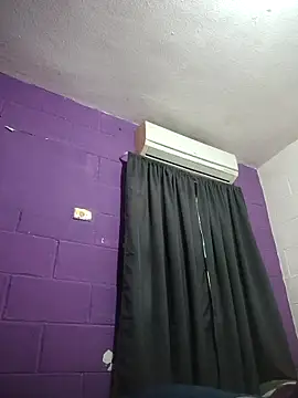 Snapshot of Mounstro3 chatting on December 2, 12:16 am Mounstro3 online show from December 2, 12:16 am