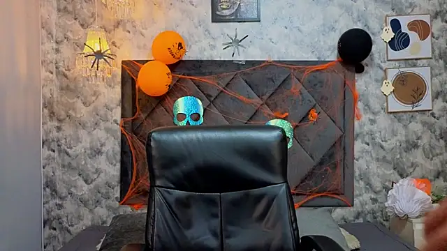 Snapshot of Apolo_rousse1 chatting on October 17, 9:50 pm Apolo rousse1 online show from October 17, 9:50 pm