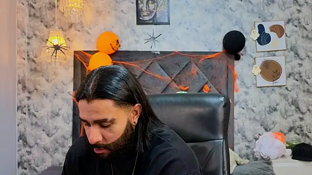 Snapshot of Apolo_rousse1 chatting on October 21, 9:59 pm Apolo rousse1 online show from October 21, 9:59 pm