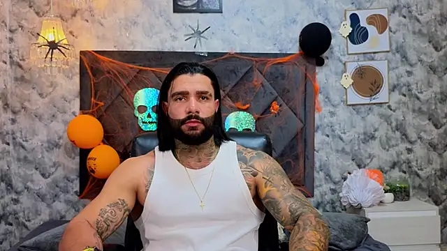 Snapshot of Apolo_rousse1 chatting on October 23, 12:10 am Apolo rousse1 online show from October 23, 12:10 am