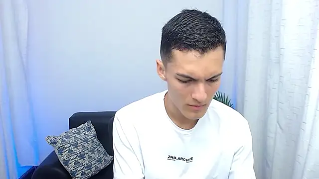 Matiius18 online show from October 23, 1:43 pm