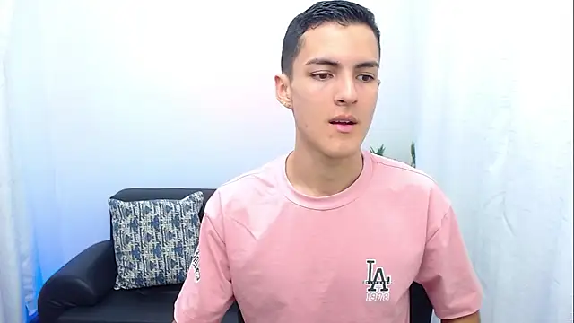 Matiius18 online show from December 17, 2:01 pm