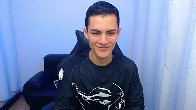 Snapshot of Matiius18 chatting on February 28, 2:29 pm Matiius18 online show from February 28, 2:29 pm