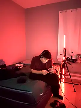 Snapshot of perversus12 chatting on January 13, 6:40 am perversus12 online show from January 13, 6:40 am