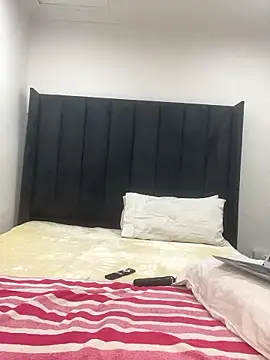 BQueen223 online show from January 13, 7:08 pm