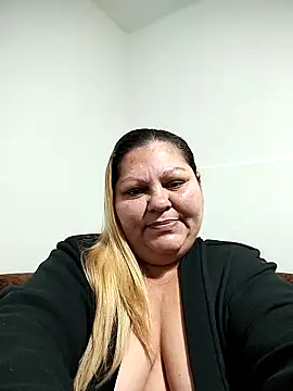 Snapshot of Miasmithr chatting on October 14, 12:44 am Miasmithr online show from October 14, 12:44 am