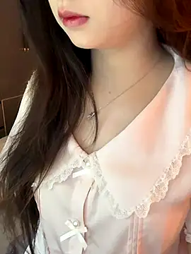 Snapshot of Nana_kute20 chatting on September 9, 4:17 pm Nana kute20 online show from September 9, 4:17 pm