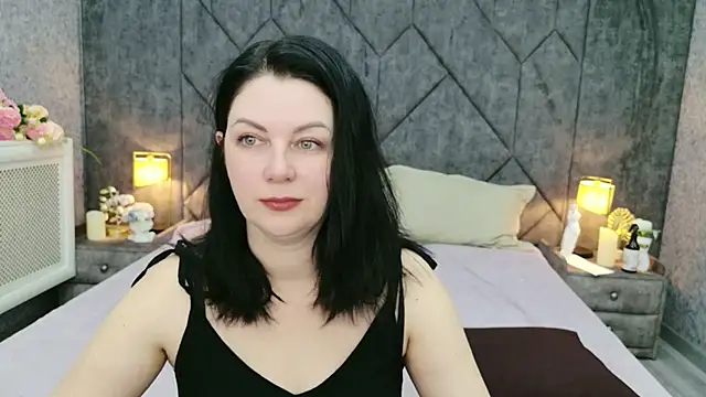 Snapshot of Nina_Stane chatting on April 27, 5:49 am Nina Stane online show from April 27, 5:49 am