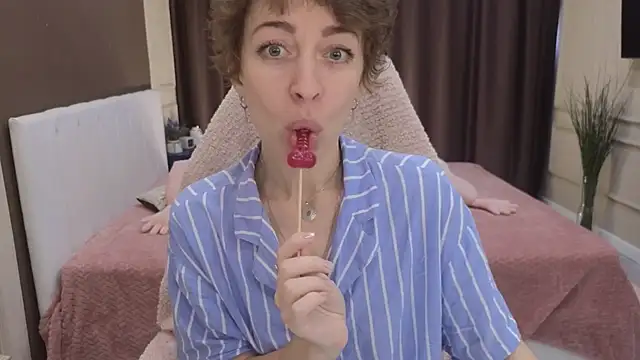 daniellia  online show from September 22, 7:54 am