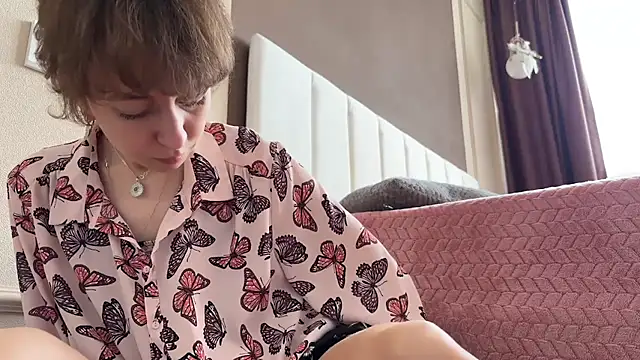 daniellia  online show from October 27, 8:18 am