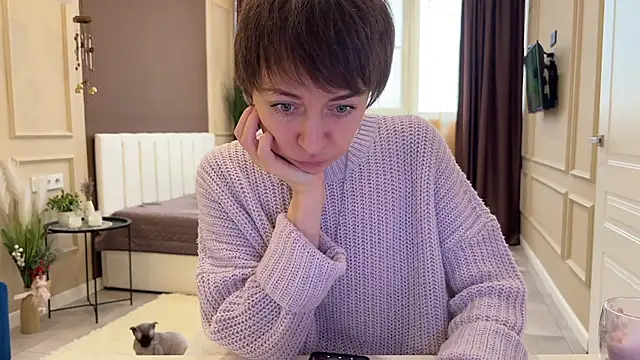 daniellia  online show from February 9, 9:24 am