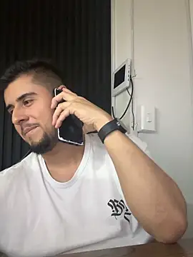 Snapshot of ryan_evanss chatting on September 24, 12:14 am ryan evanss online show from September 24, 12:14 am