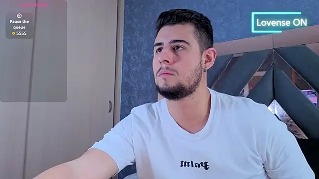 Snapshot of ryan_evanss chatting on October 4, 3:54 pm ryan evanss online show from October 4, 3:54 pm