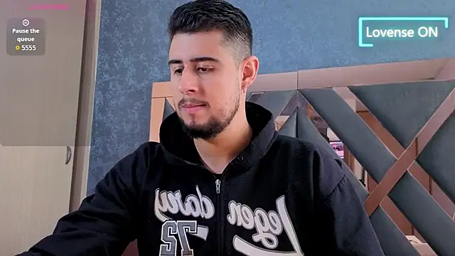 Snapshot of ryan_evanss chatting on October 13, 1:22 pm ryan evanss online show from October 13, 1:22 pm