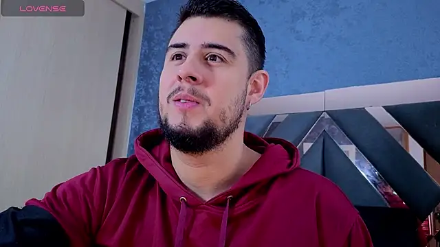 Snapshot of ryan_evanss chatting on October 20, 11:32 am ryan evanss online show from October 20, 11:32 am