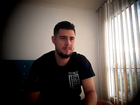 Snapshot of ryan_evanss chatting on October 26, 11:38 am ryan evanss online show from October 26, 11:38 am