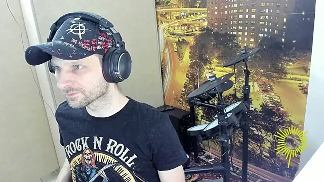 Snapshot of CrazyHappy25 chatting on January 10, 4:31 pm CrazyHappy25 online show from January 10, 4:31 pm