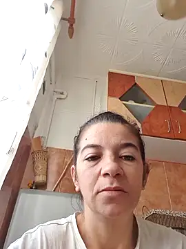 alinaalinutzq online show from October 19, 8:48 am