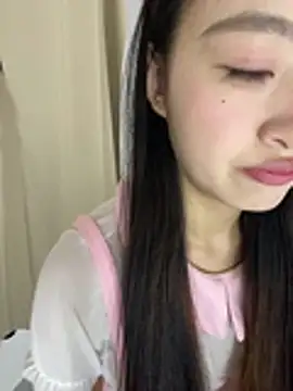 Snapshot of MengMeng0515 chatting on June 23, 2:15 pm MengMeng0515 online show from June 23, 2:15 pm