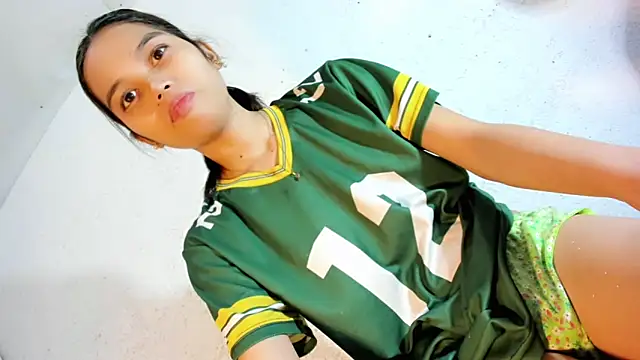 Snapshot of CUTIE_GIRLSX chatting on June 16, 1:25 pm CUTIE GIRLSX online show from June 16, 1:25 pm