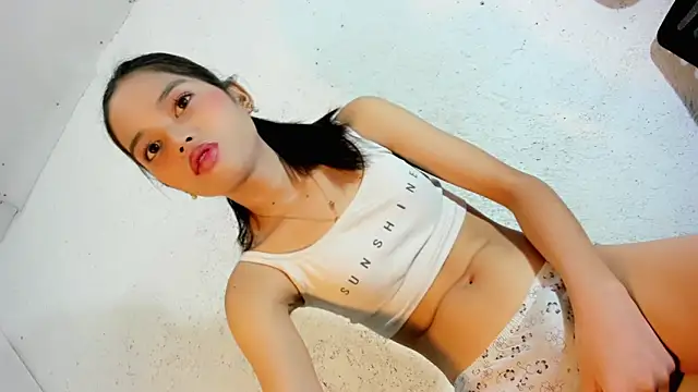 Snapshot of CUTIE_GIRLSX chatting on June 24, 9:41 am CUTIE GIRLSX online show from June 24, 9:41 am