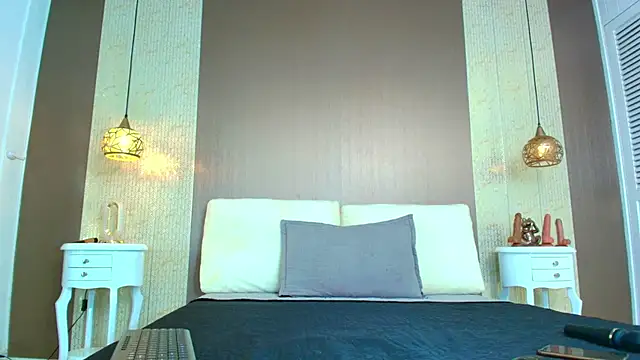 Snapshot of Tiifany_Baker chatting on October 24, 8:05 pm Tiifany Baker online show from October 24, 8:05 pm